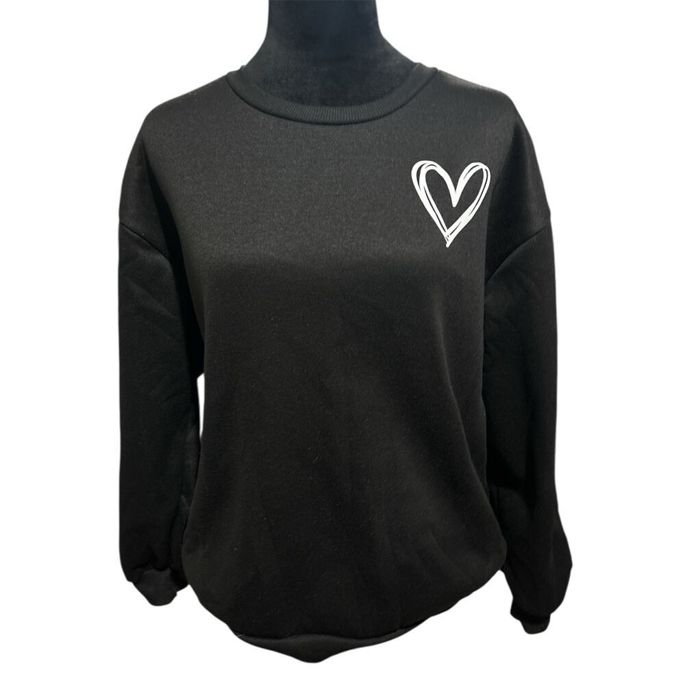 Black Crewneck Sweatshirt with White Heart – Size M –‎ EUC
